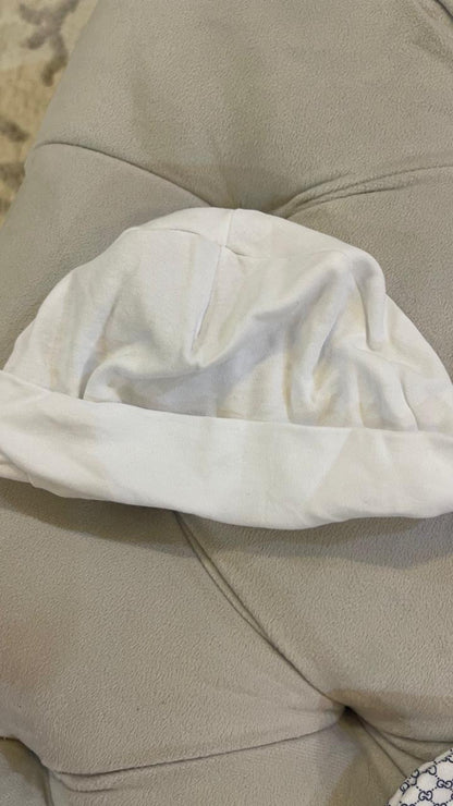 مجموعة 3 قطع قوتشي وقبعة اضافية مستعملة | Gucci Baby Set and extra Cap Used - size 0-3