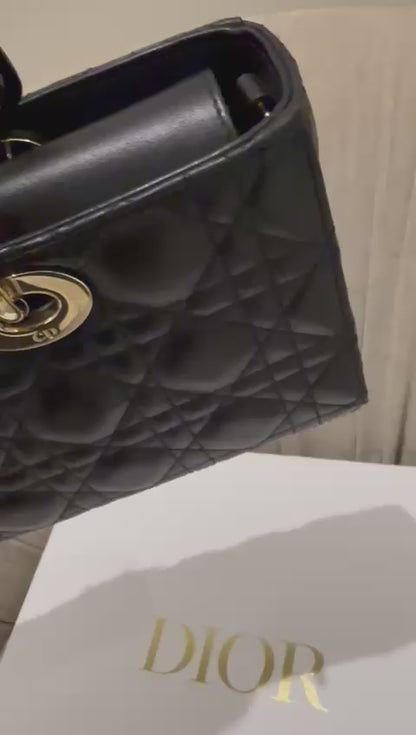 شنطة ديور استعمال مرتين فقط | Dior Bag Like New - size M