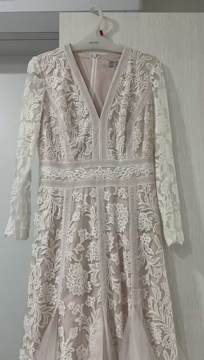 Tadashi Shoji Dress - size 8us