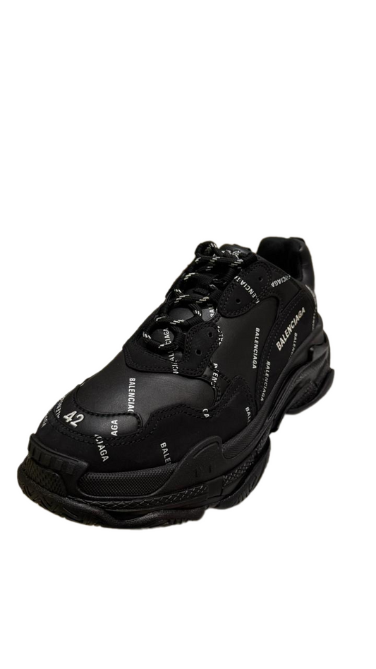 Balenciaga - بالنسياغا - مقاس 42