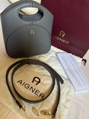 شنطة اقنر Aigner