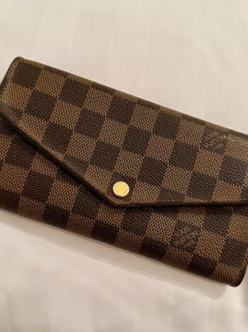 محفظة لويس فيتون LV