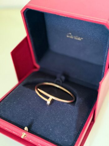 اسوارة كارتير Cartier