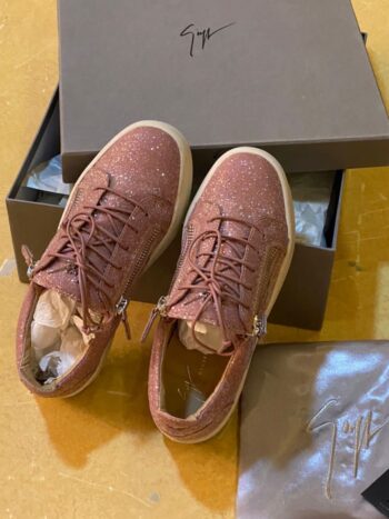 سنيكرز زانوتي Giuseppe zanotti مقاس 38