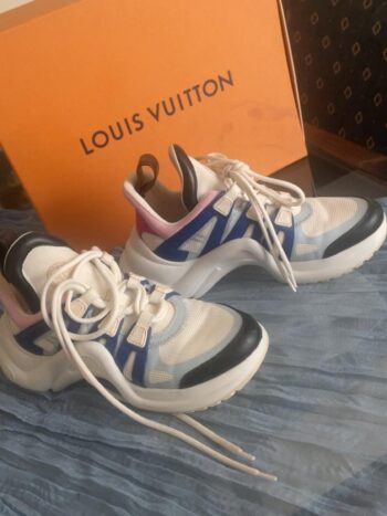 سنيكرز لويس فيتون LV