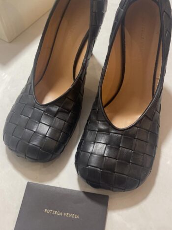 شوز هيلز بوتيقا bottega veneta