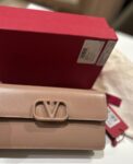 شنطة فالنتينو VALENTINO