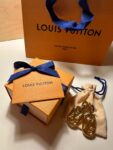 حلق لويس فيتون LV