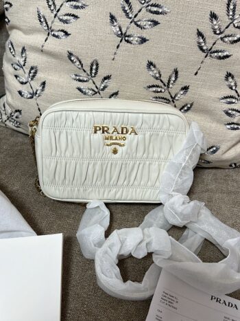 شنطة برادا PRADA