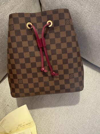 شنطة لويس فيتون LV مع تقسيمات