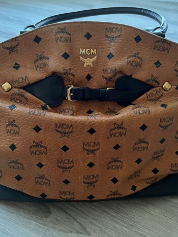 شنطة ام سي ام MCM