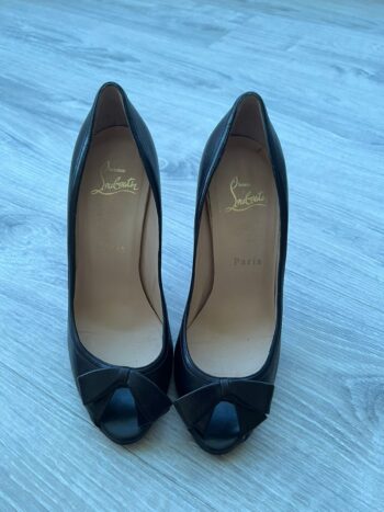 هيلز كريستان لابوتان مقاس 36