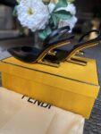 هيلز فندي FENDI مقاس 38.5