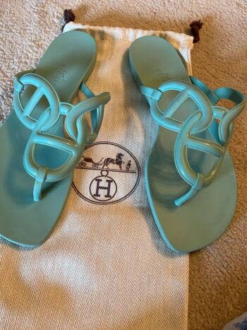 سليبر ايرميز Hermès مقاس 37