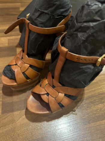 هيلز سان لوران مقاس 38.5 Saint laurent