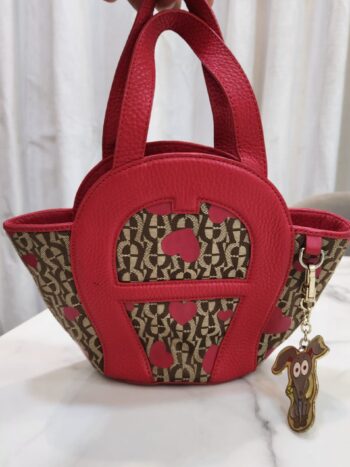 شنطة اقنر AIGNER