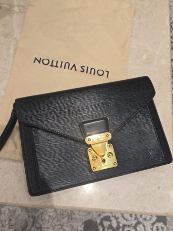 باوتش لويس فيتون LV