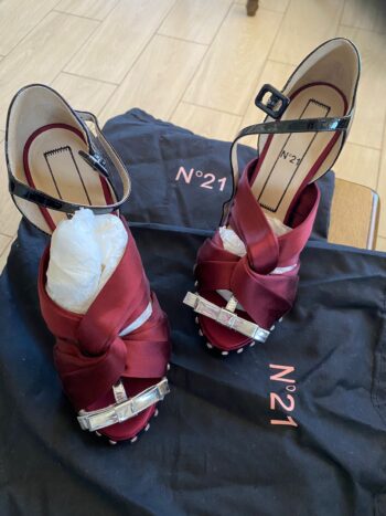 هيلز N21 مقاس 40