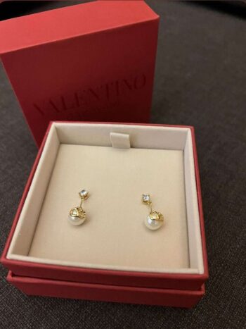 حلق فالنتينو VALENTINO