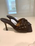 كعب بوتيقا فنيتا مقاس 40 BOTTEGA VENETA
