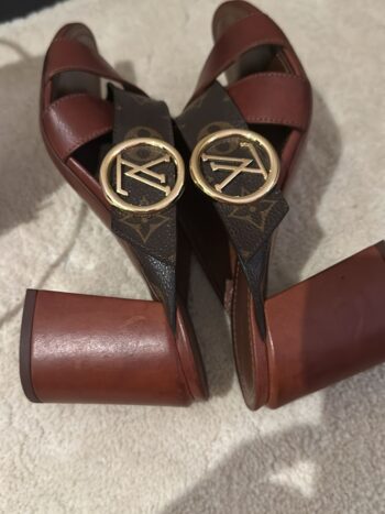 هيلز لويس فيتون مقاس 38 LV