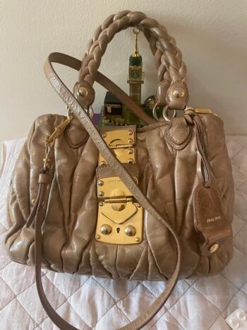 شنطة ميوميو MIU MIU