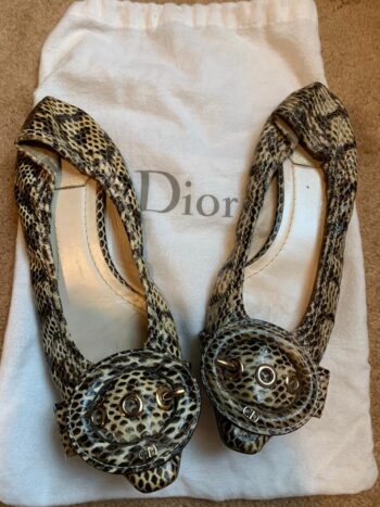 فلات ديور مقاس 37.5 Dior