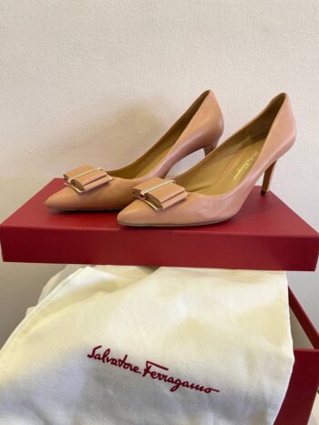 سلفاتوري فرقامو مقاس 38 Salvadore Feragamo