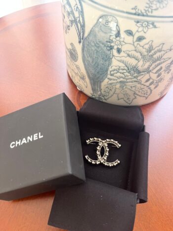 بروش شانيل CHANEL