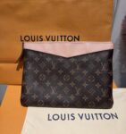 باوتش لويس فيتون LV