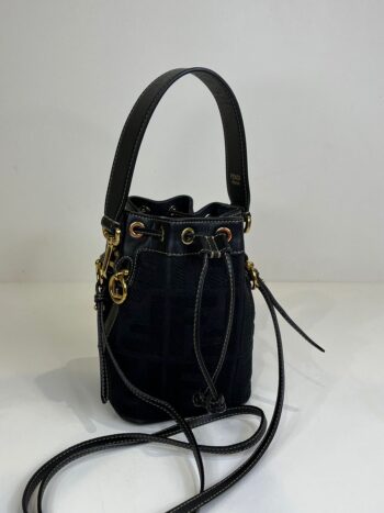 شنطة فندي FENDI