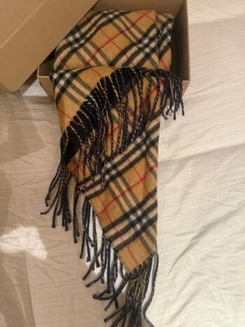 شال بيربيري Burberry