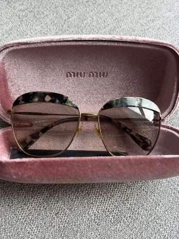 نظارة ميوميو MIU MIU