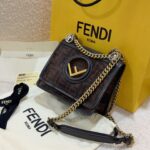 شنطة فندي FENDI