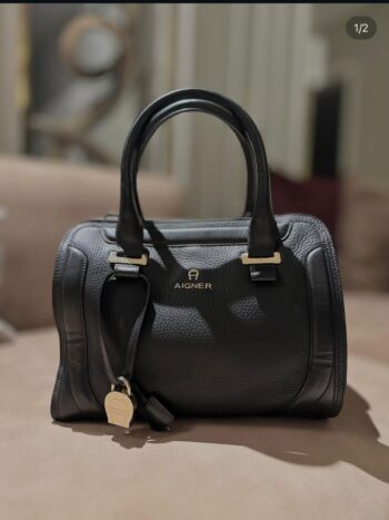 شنطة اقنر Aigner